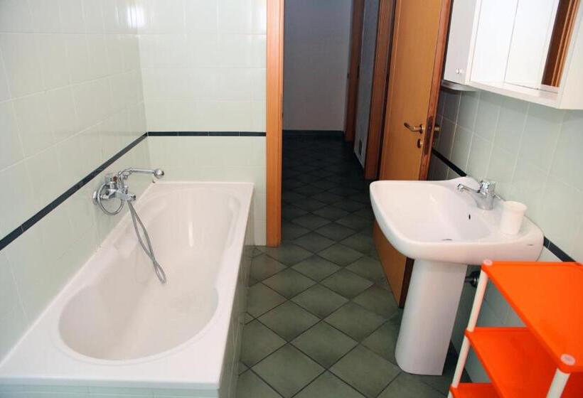 شقة غرفتين, La Contessa