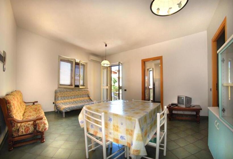 شقة غرفتين, La Contessa