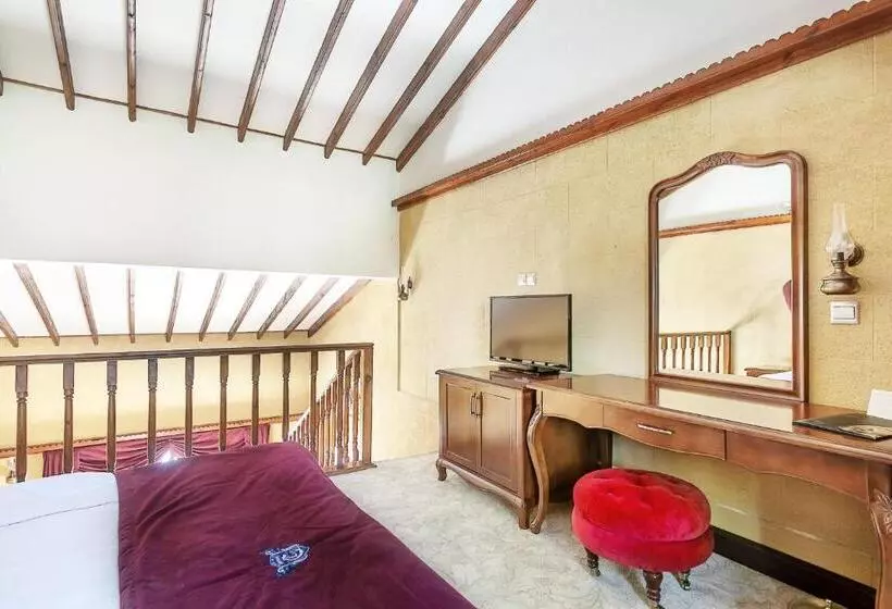 اتاق دوبلکس, Le Chateau Lambousa