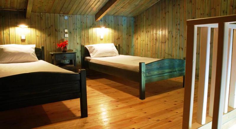 חדר משפחתי, Letsos