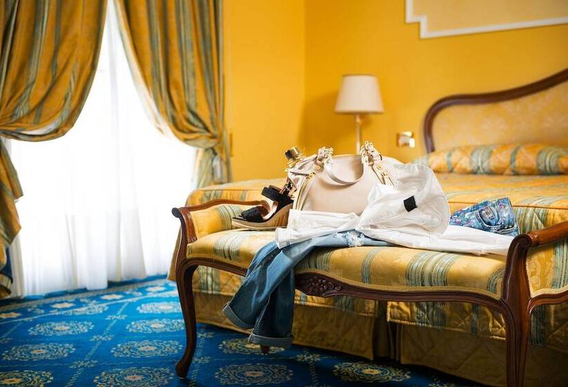 جناح جونيور, Metropole