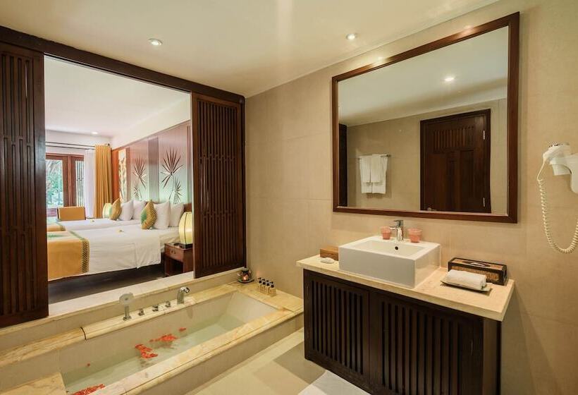 اتاق لوکس با چشمانداز باغ, Palm Garden Beach Resort & Spa