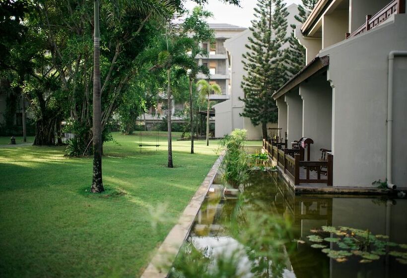 اتاق لوکس با چشمانداز باغ, Palm Garden Beach Resort & Spa