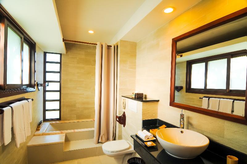 اتاق لوکس با چشمانداز دریا, Palm Garden Beach Resort & Spa