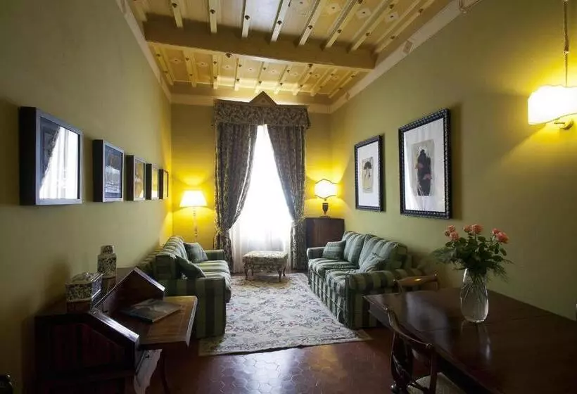 デラックススイート, Residenza Palazzo Visdomini