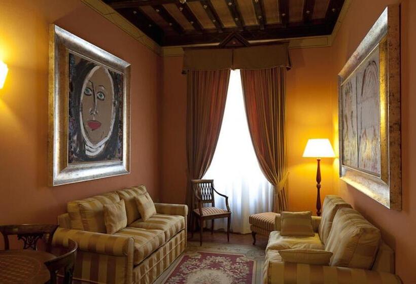 سوییت لوکس, Residenza Palazzo Visdomini