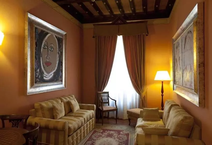 デラックススイート, Residenza Palazzo Visdomini