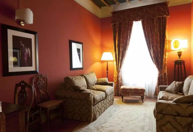 デラックススイート, Residenza Palazzo Visdomini
