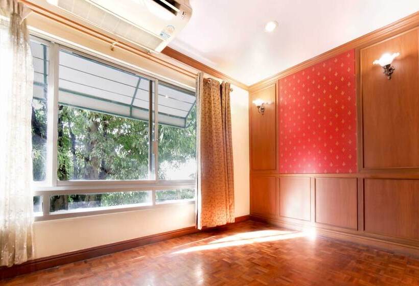 デラックスルーム, Royal Ivory Sukhumvit Nana