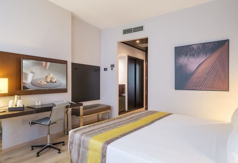 اتاق سوپریور, Sav