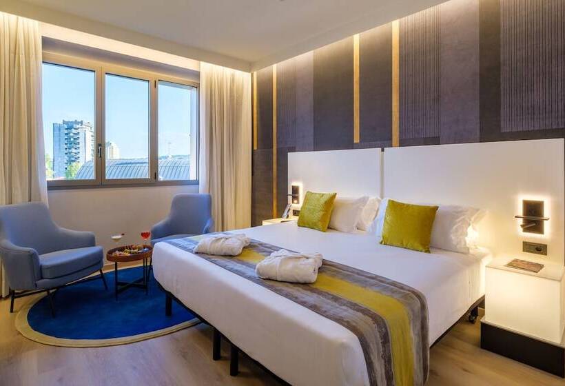 اتاق لوکس, Sav