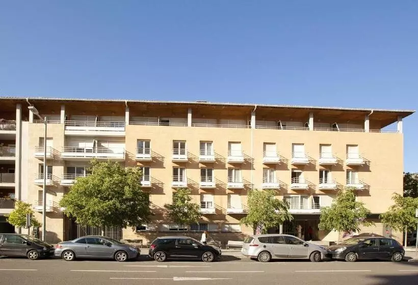 استودیوی استاندارد, Sejours & Affaires Aixenprovence Mirabeau