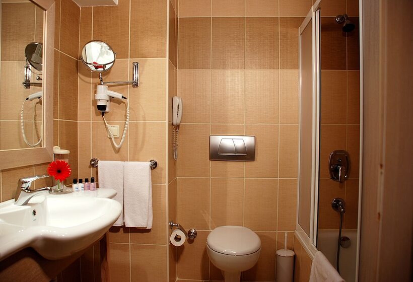 Standard Room, Side Breeze