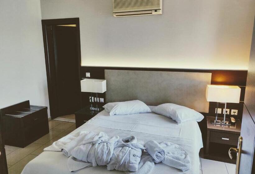 Номер Executive Вид на Море, The Manessi City Boutique