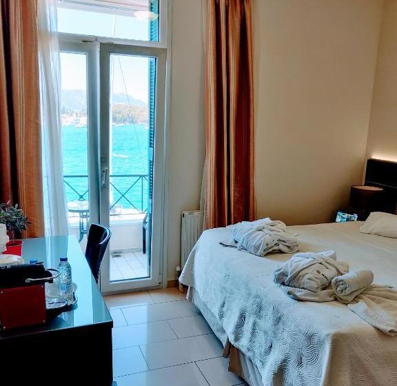 اتاق استاندارد با چشمانداز دریا, The Manessi City Boutique