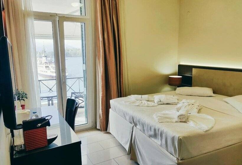 اتاق استاندارد با چشمانداز دریا, The Manessi City Boutique