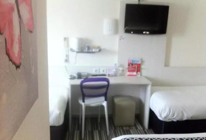 اتاق سوپریور چهار تخته, The Originals City, Hôtel Alizéa, Le Mans Nord