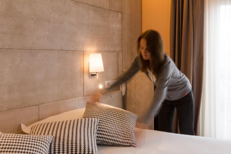 スーペリアトリプルルーム, The Originals City, Hôtel Alizéa, Le Mans Nord