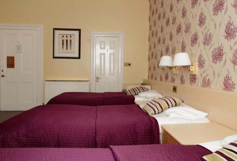 חדר סטנדרט לשלושה, Thistle