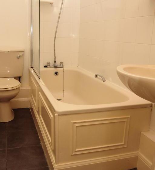 חדר סטנדרט, Thistle