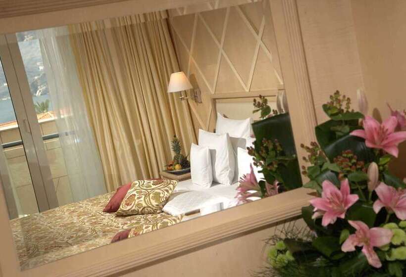 اتاق سوپریور با چشم‌انداز دریا و بالکن, Splendid Conference & Spa Resort