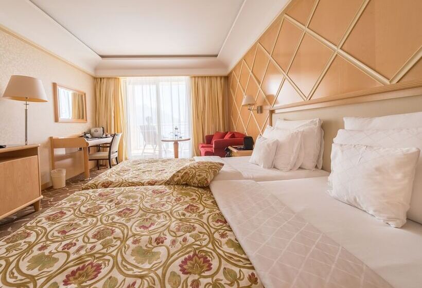 اتاق سوپریور با چشمانداز استخر, Splendid Conference & Spa Resort