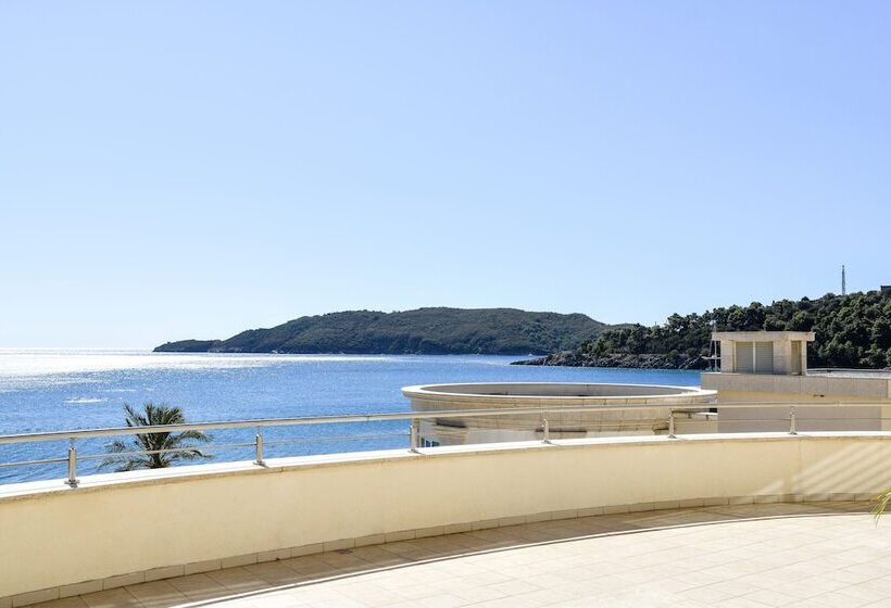 سوییت لوکس, Splendid Conference & Spa Resort