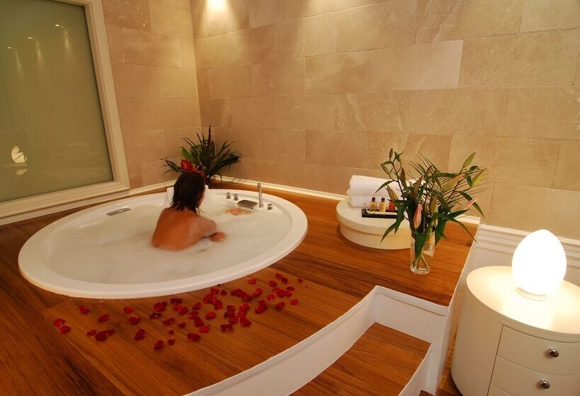 سوییت لوکس, Splendid Conference & Spa Resort