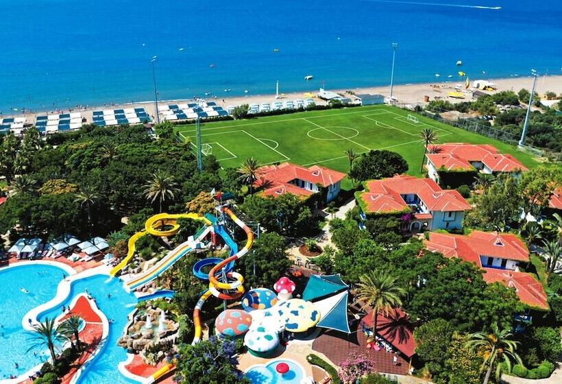 غرفة قياسية مطلّة علي البحر, Belconti Resort