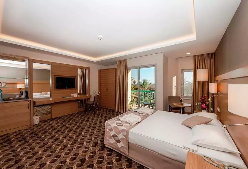اتاق استاندارد با چشم‌انداز دریا, Belconti Resort