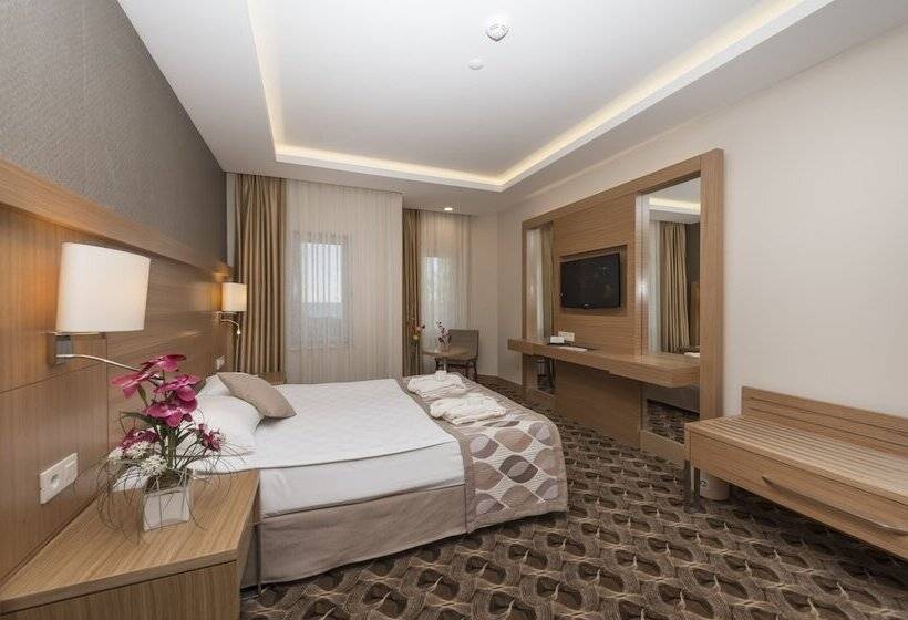 غرفة قياسية مطلّة علي البحر, Belconti Resort