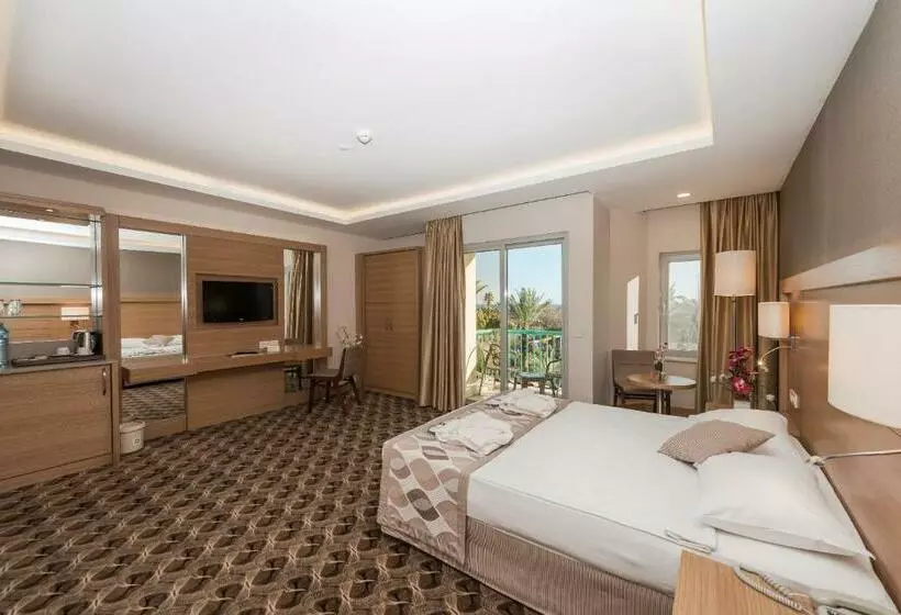 اتاق استاندارد با چشم‌انداز دریا, Belconti Resort