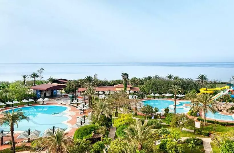 اتاق خانوادگی, Belconti Resort