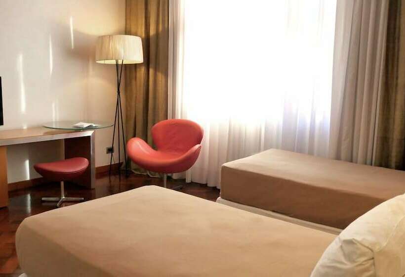 اتاق اجرایی, 725 Continental