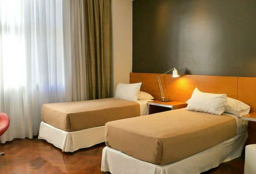 غرفة تنفيذية, 725 Continental
