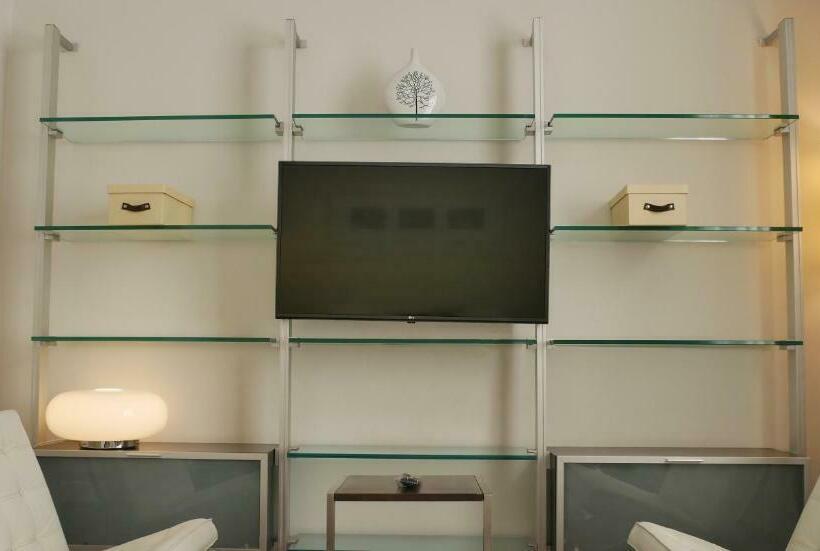 سوییت, 725 Continental