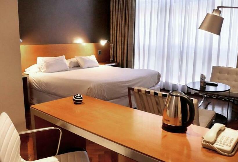 اتاق لوکس یک تخته, 725 Continental