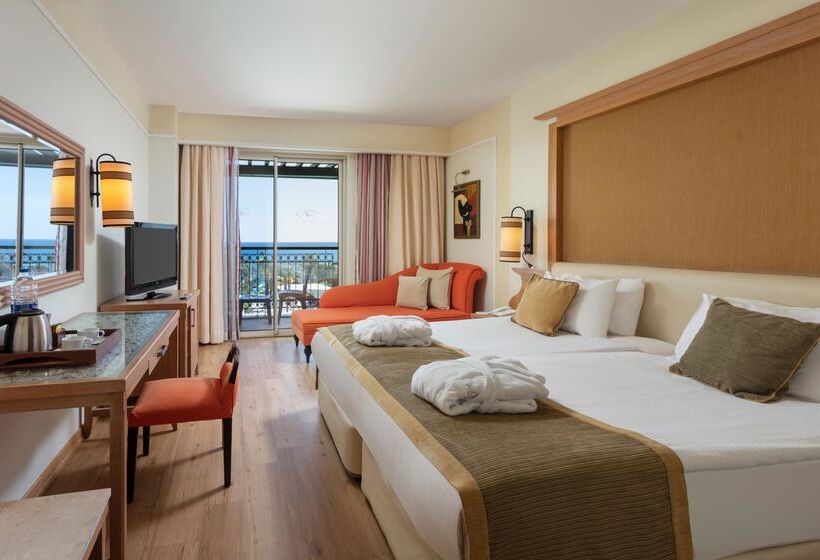 اتاق اساندارد با چشم‌انداز جانبی به دریا, Dobedan Beach Resort Comfort