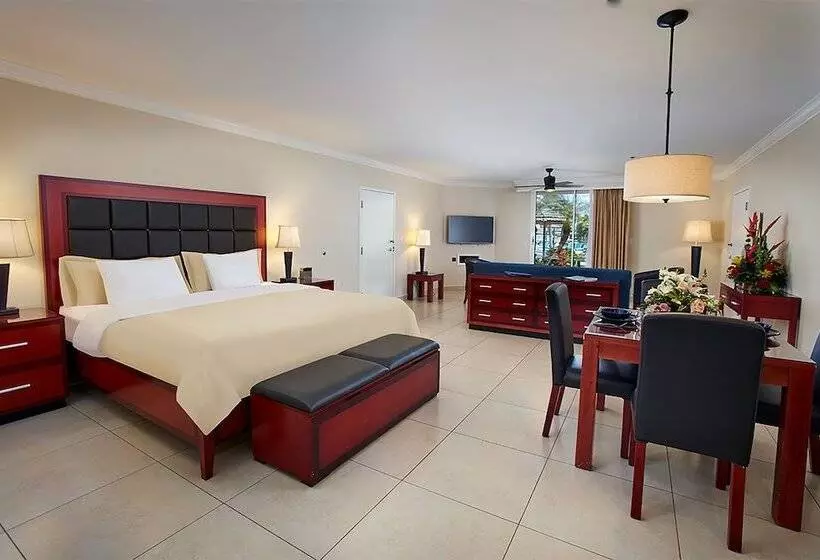 استودیوی استاندارد, Divi Village Golf and Beach Resort