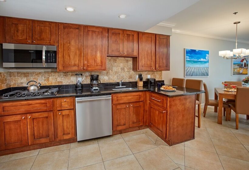 스탠다드 스튜디오, Divi Village Golf and Beach Resort