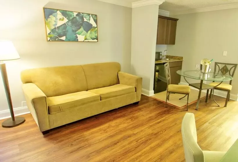 سوئیت کلاسیک, Fort Lauderdale Grand