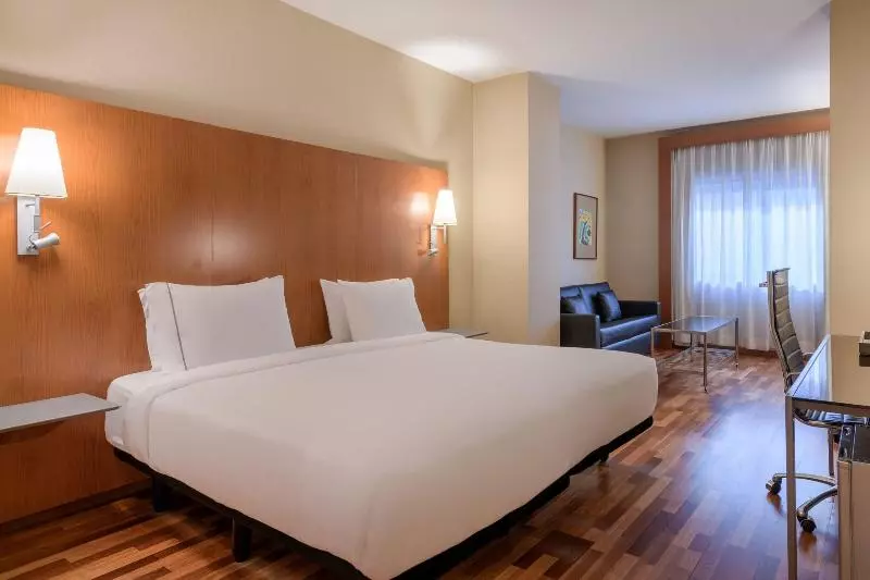 سوئیت برای معلولان, Fort Lauderdale Grand