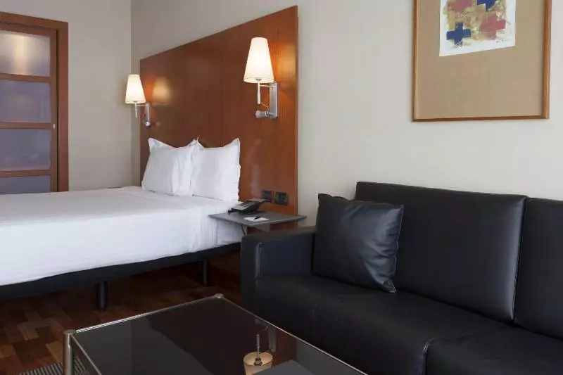 سوئیت برای معلولان, Fort Lauderdale Grand