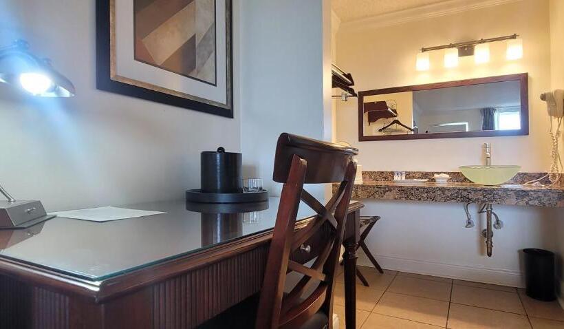 Номер Классика Кровать Кинг, Fort Lauderdale Grand