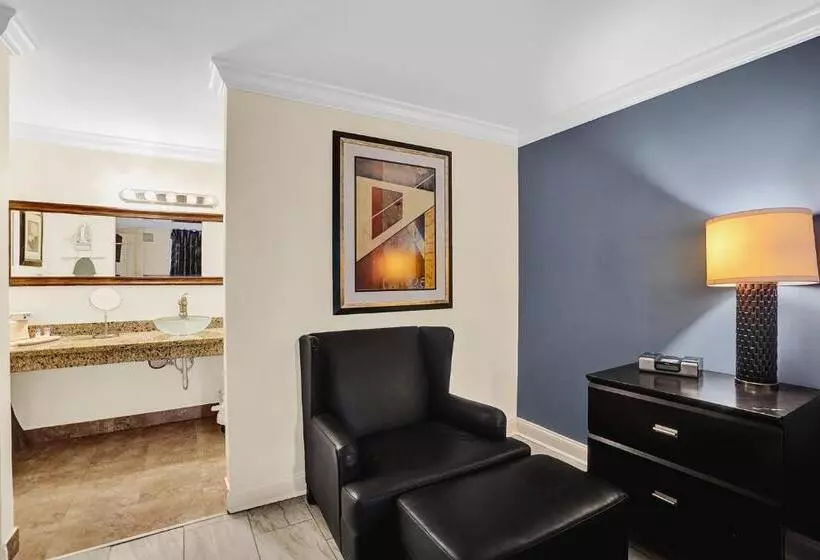سوئیت اجرایی با تخت کینگ, Fort Lauderdale Grand