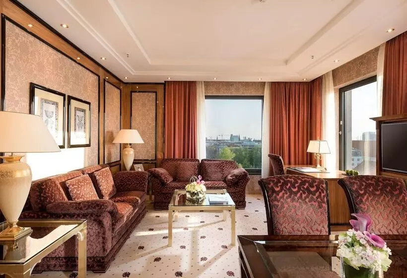 Premium Suite