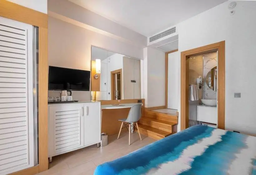Standard swim-up room, Long Beach Alanya   Ultra All Inclusive