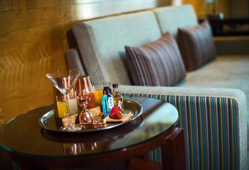 Люкс Клуб, Renaissance Suzhou