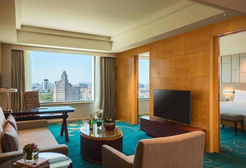 Люкс Клуб, Renaissance Suzhou