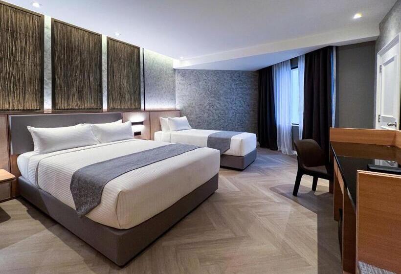 Deluxe Room, Royal Signature